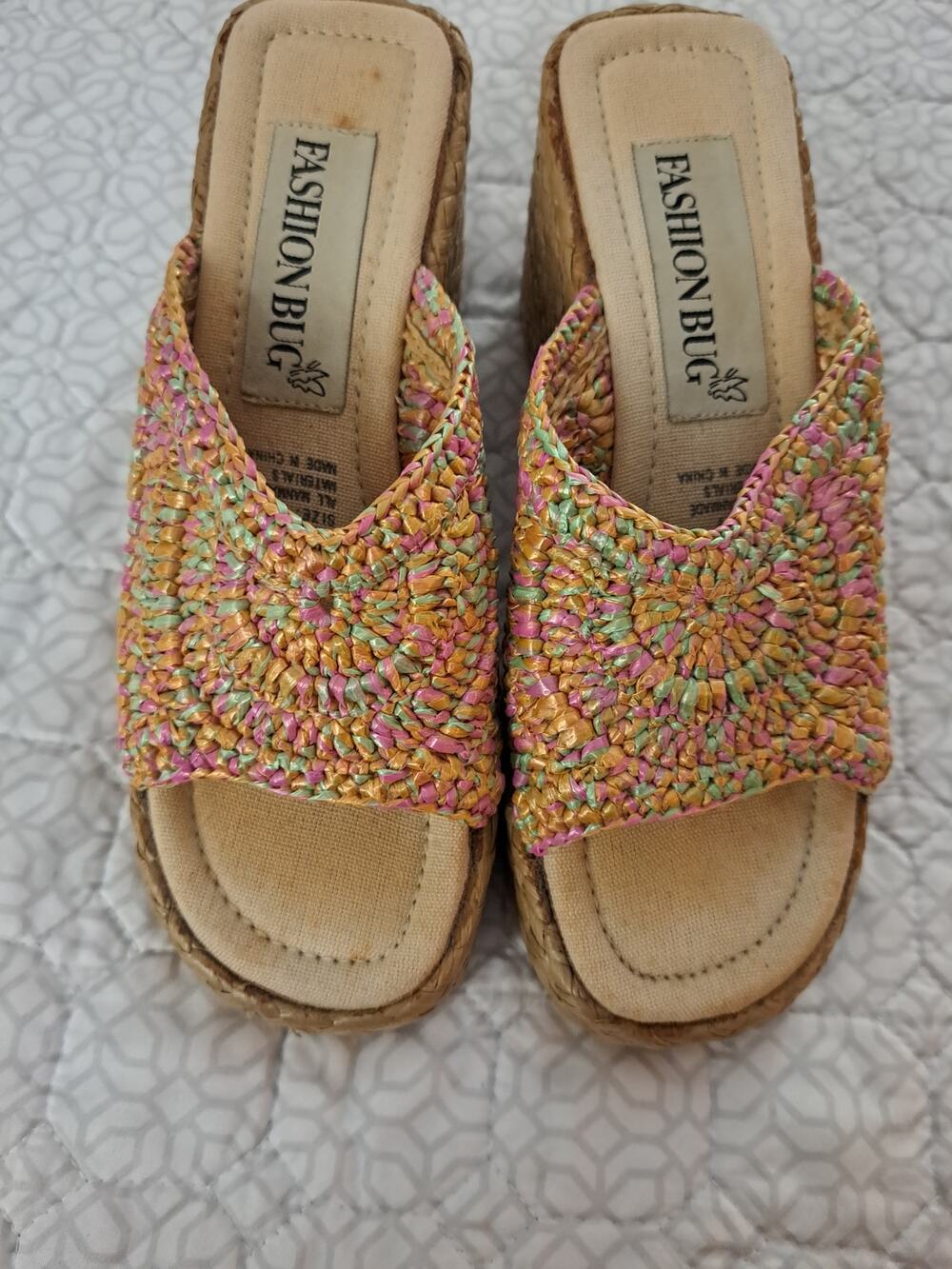 Women's Fashion Bug Chunk Sandals Size 7